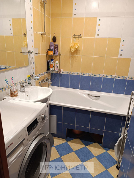 2-к. кв. 52.4 м² 5/5 эт.