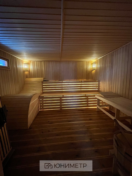 Дом 99.4 м² на участке 8.3 сот.