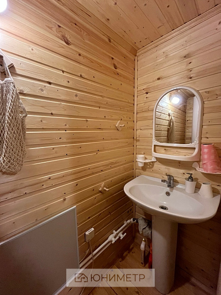 Дом 99.4 м² на участке 8.3 сот.