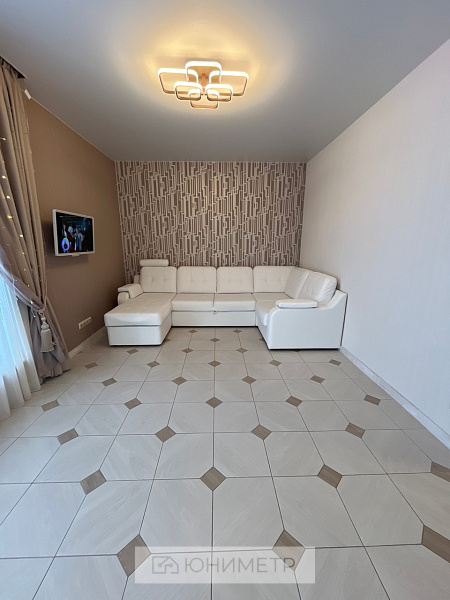 Дом 99.4 м² на участке 8.3 сот.