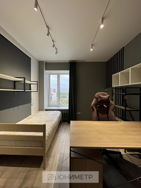 4-к. кв. 118.6 м² 13/13 эт.