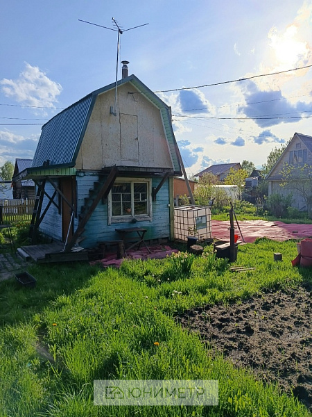 Дача 15.3 м² на участке 6 сот.