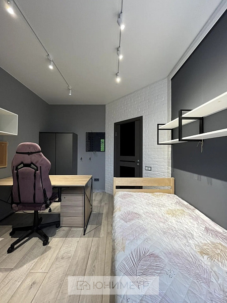 4-к. кв. 118.6 м² 13/13 эт.