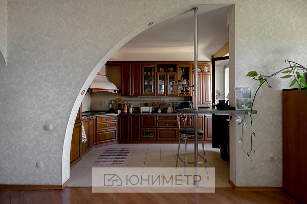 3-к. кв. 156.3 м² 5/5 эт.