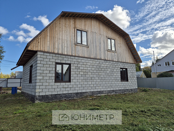 Дом 128 м² на участке 8 сот.