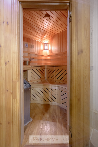3-к. кв. 156.3 м² 5/5 эт.