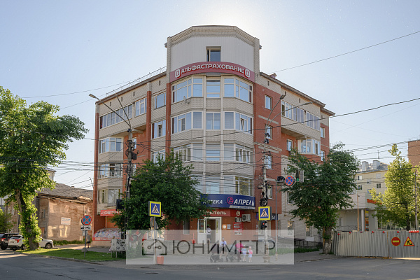 3-к. кв. 156.3 м² 5/5 эт.