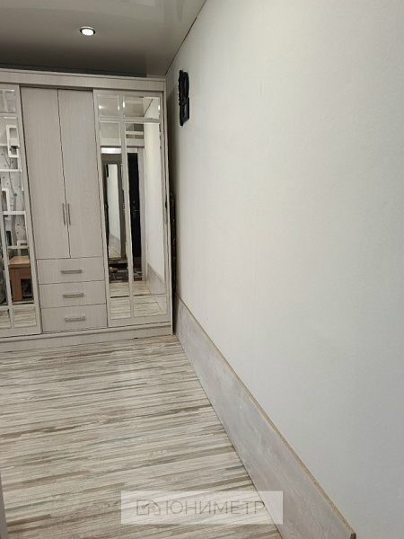2-к. кв. 51 м² 5/5 эт.