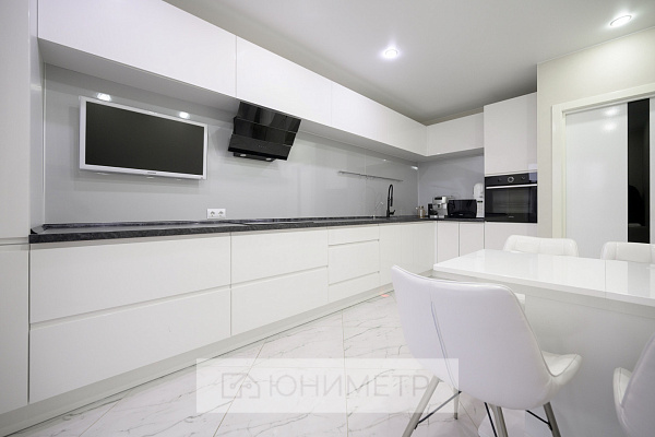 2-к. кв. 67.9 м² 14/14 эт.