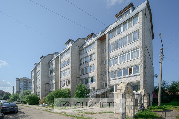 3-к. кв. 98 м² 5/6 эт.