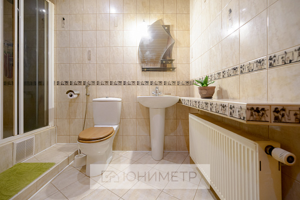 5-к. кв. 156.3 м² 5/5 эт.