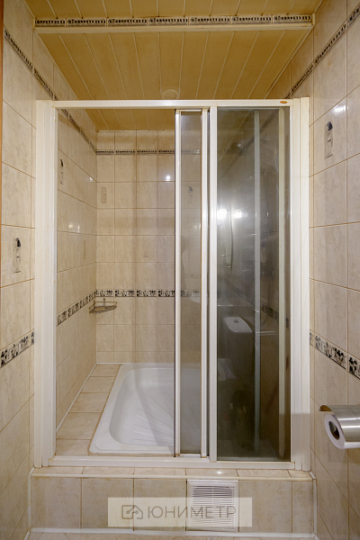 3-к. кв. 156.3 м² 5/5 эт.