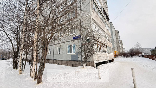 2-к. кв. 52 м² 3/9  эт.