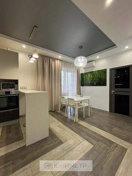 4-к. кв. 118.6 м² 13/13 эт.