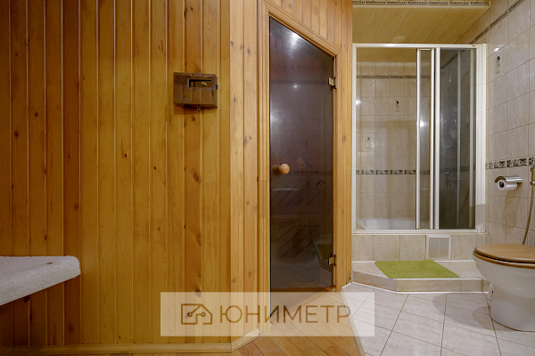 3-к. кв. 156.3 м² 5/5 эт.