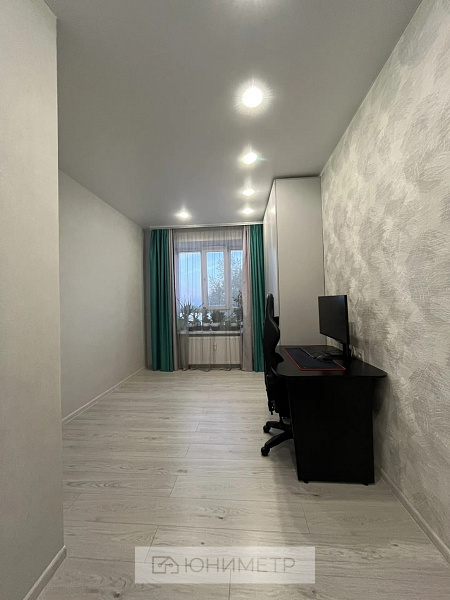 2-к. кв. 56.7 м² 4 /14  эт.