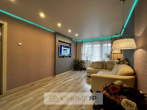 2-к. кв. 43.3 м² 2/5 эт. 2-к. кв. 43.3 м² 2/5 эт.